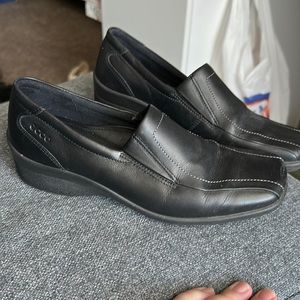 Ecco Light Black Shoes size 37 (6.5)